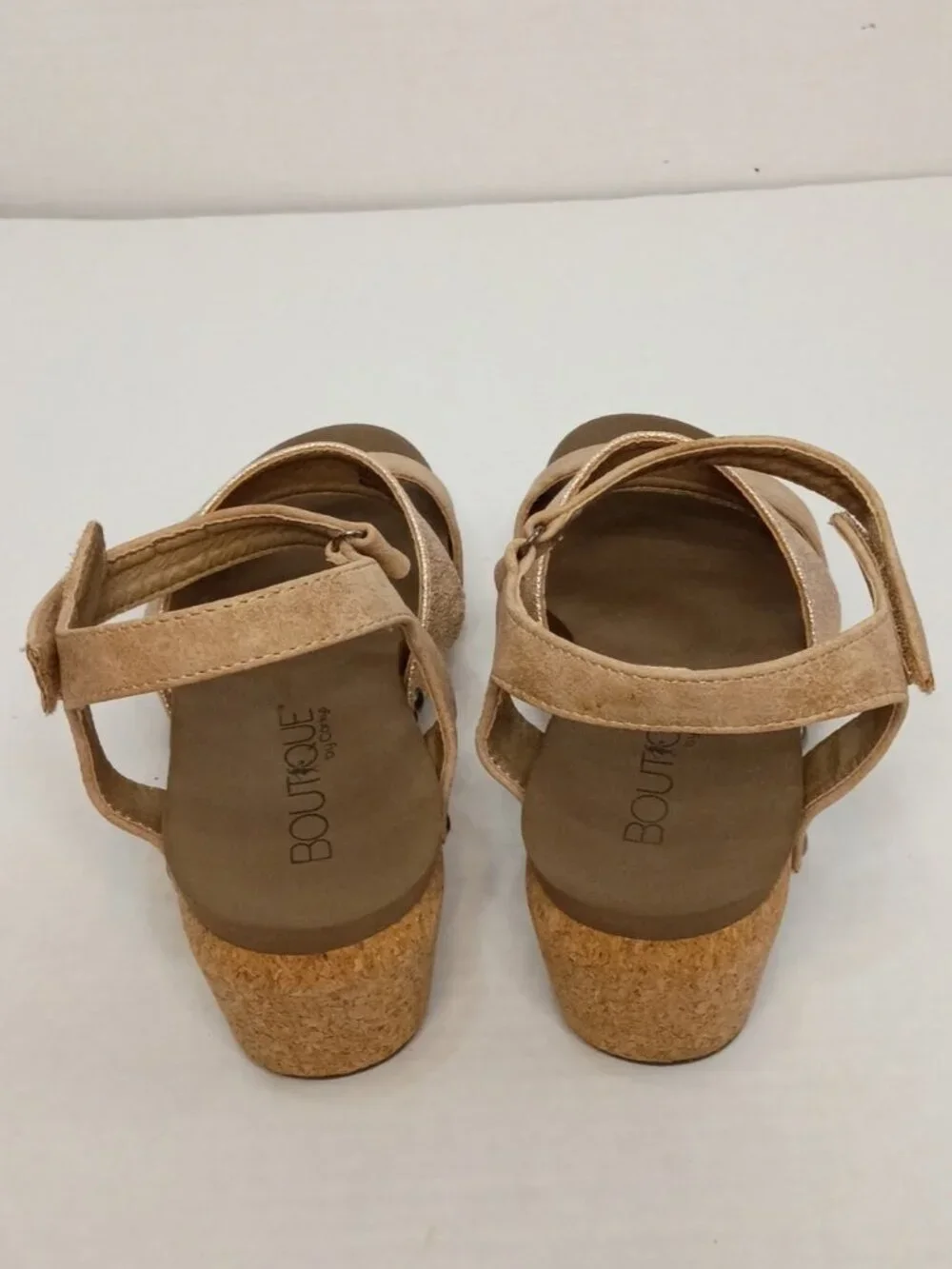Boutique by Corkys Cona Metallic Strappy Wedge Sandals Size Women's 8 - Picture 4 of 7